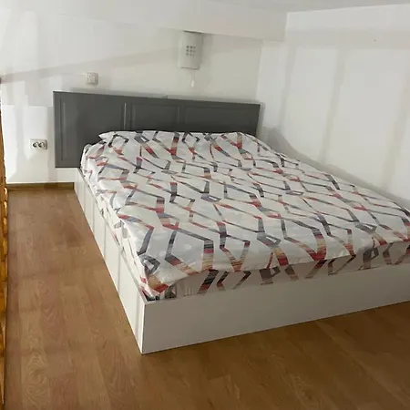 Piata Amzei Nr.1 *