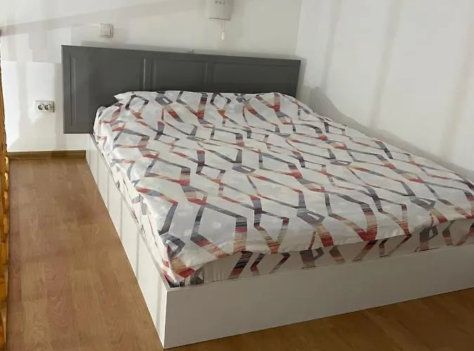 Piata Amzei Nr.1 *