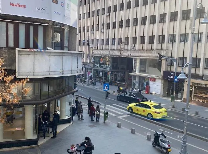 Piata Amzei Nr.1 شقة